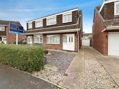 Moffat Close, 3 bedroom Semi Detached House for sale, £200,000