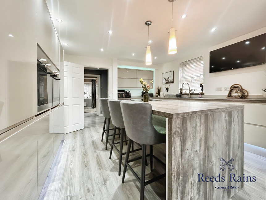 Kitchen / Dining Room