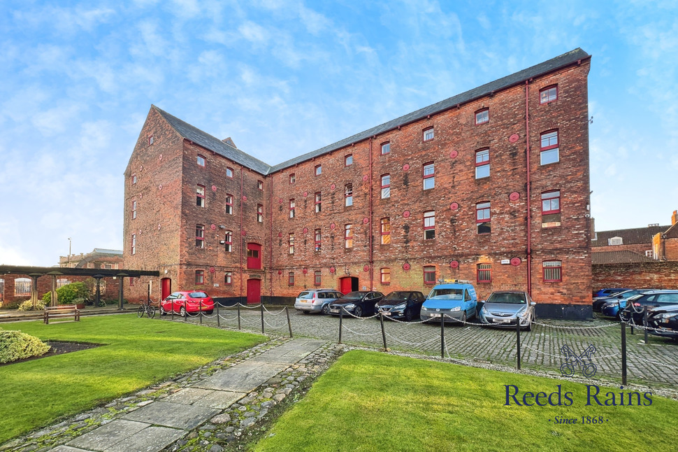 Main image of 1 bedroom  Flat for sale, High Street, Hull, East Yorkshiere, HU1