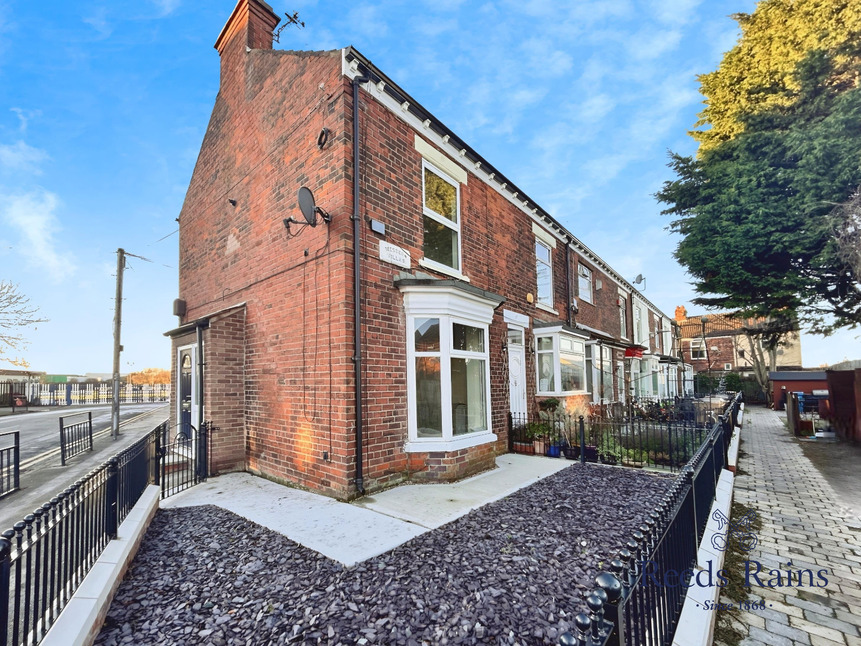 Main image of 2 bedroom End Terrace House for sale, Western Villas, Rosmead Street, East Yorkshire, HU9