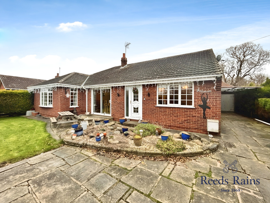 Main image of 3 bedroom Detached Bungalow for sale, Sunk Island Road, Hull, HU12