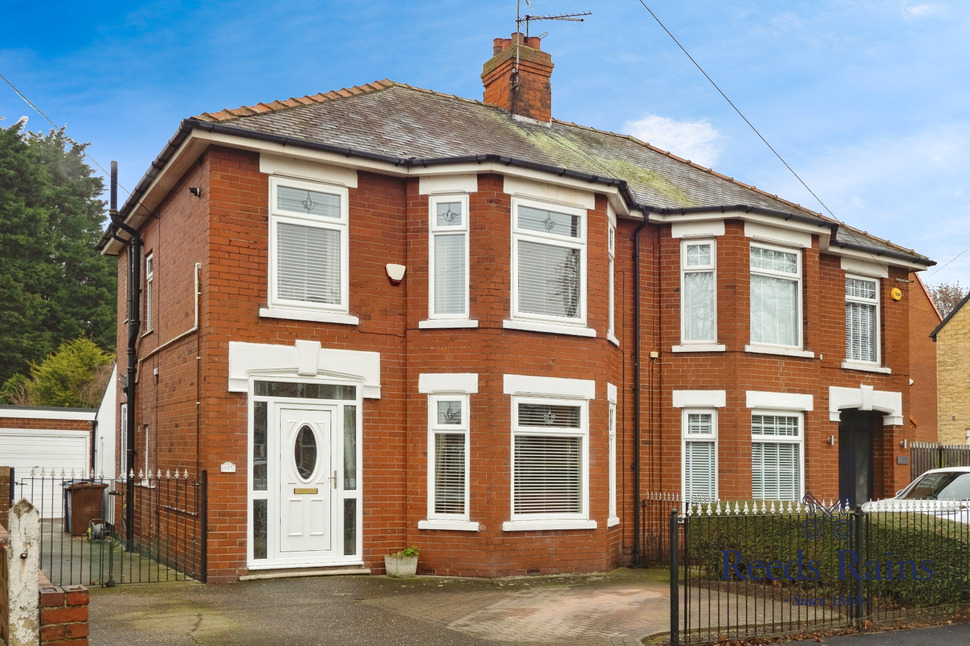 Main image of 3 bedroom Semi Detached House for sale, Maybury Road, Hull, East Yorkshire, HU9