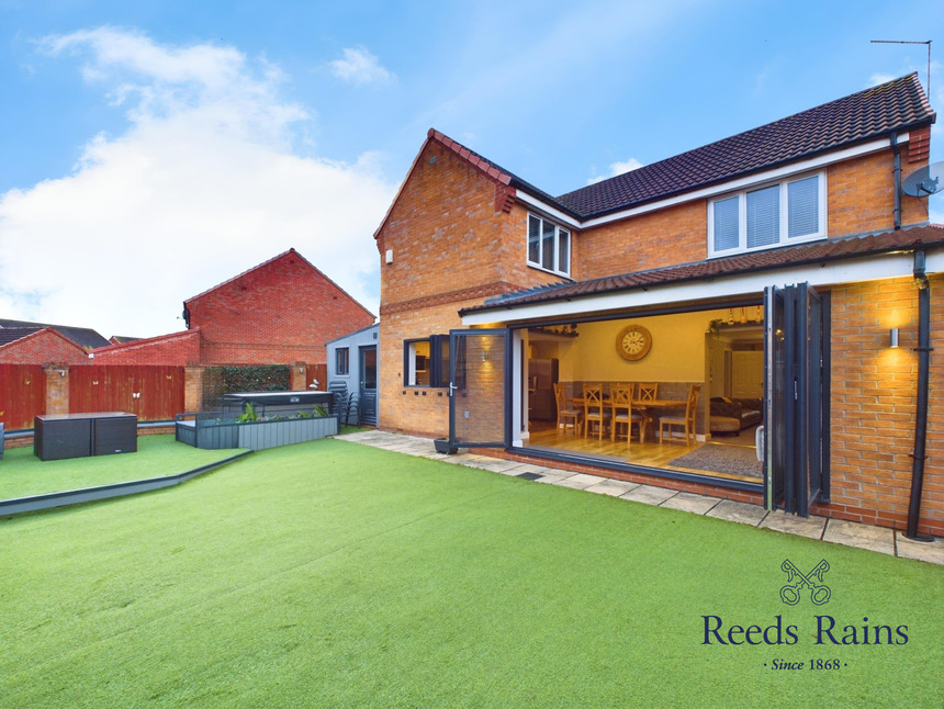 Main image of 4 bedroom Detached House for sale, Hyde Park Road, Kingswood, East Riding of Yorkshire, HU7