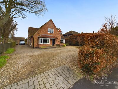 Main Road, 4 bedroom Detached House for sale, £575,000