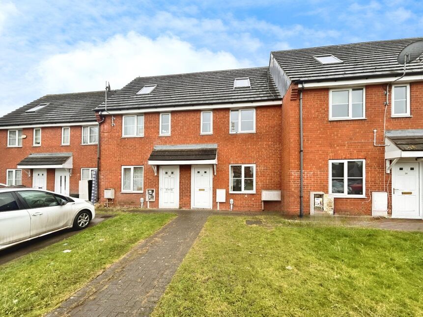 Main image of 3 bedroom Mid Terrace House for sale, Wormley Court, Hull, East Yorkshire, HU6