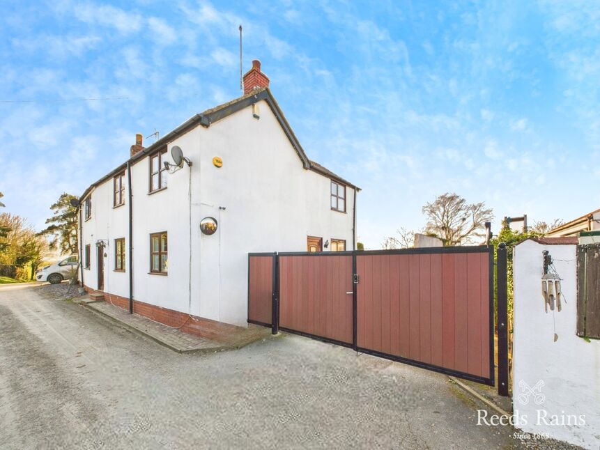 Main image of 3 bedroom Semi Detached House for sale, Marsh Lane, Ryehill, East Yorkshire, HU12