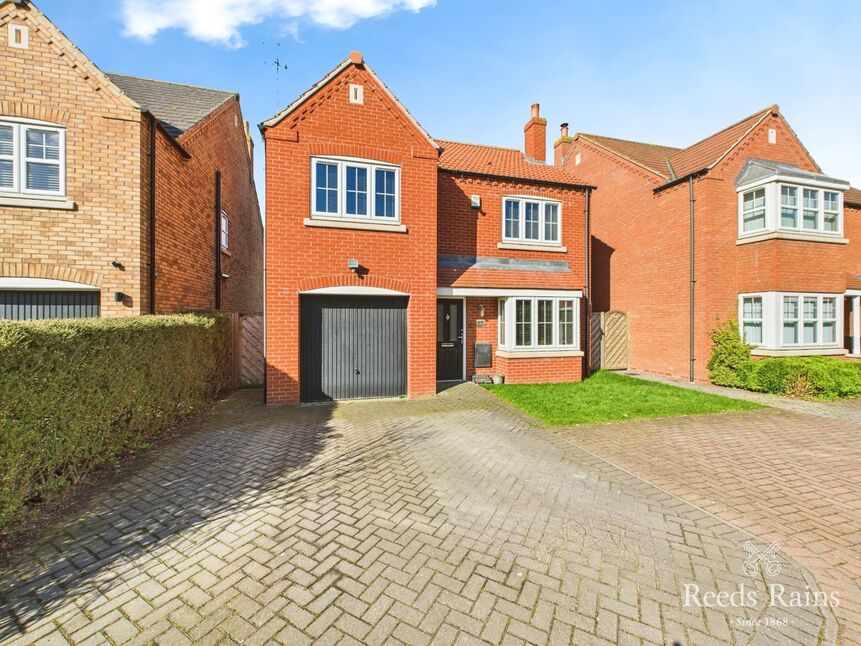 Main image of 4 bedroom Detached House for sale, Farrier Close, Kingswood, East Riding of Yorkshire, HU7