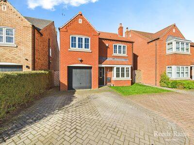 4 bedroom Detached House for sale