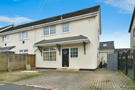 Dawlish Close, 2 bedroom End Terrace House for sale, £240,000