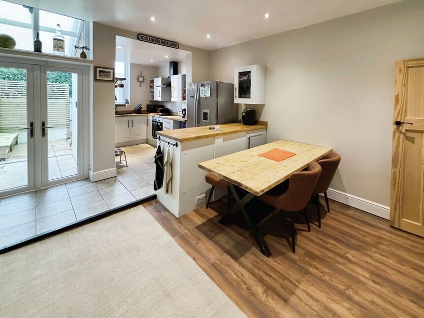 Kitchen / Dining Room