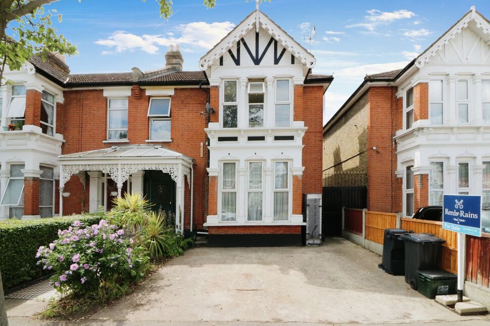 Main image of 4 bedroom Semi Detached House for sale, Airlie Gardens, Ilford, IG1