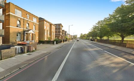 Seven Sisters Road, 1 bedroom  Flat for sale, £350,000