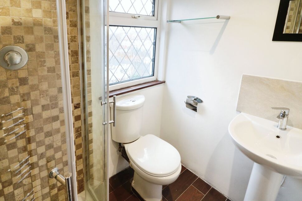 En-Suite Bathroom