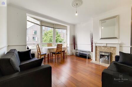 Hercules Road, 3 bedroom  Flat to rent, £3,000 pcm