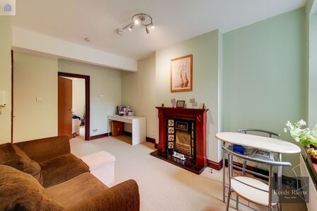 Kennington Road, 2 bedroom  Flat to rent, £1,800 pcm