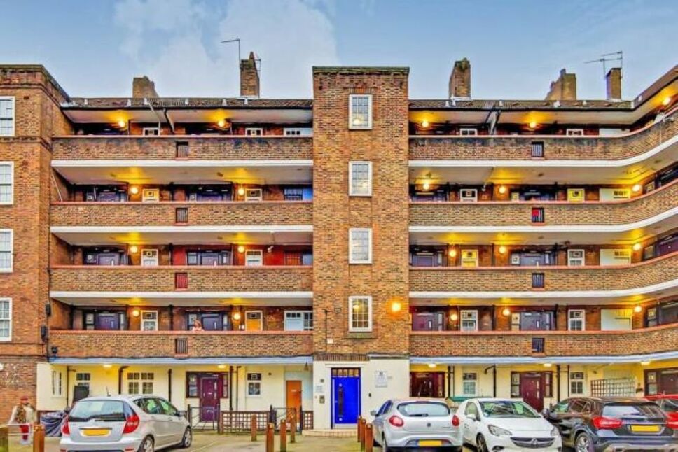 Main image of 2 bedroom  Flat for sale, Kennington Oval, London, SE11