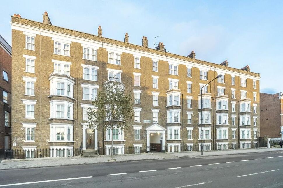 2 bedroom Flat for sale Old Kent Road London SE1 350 000