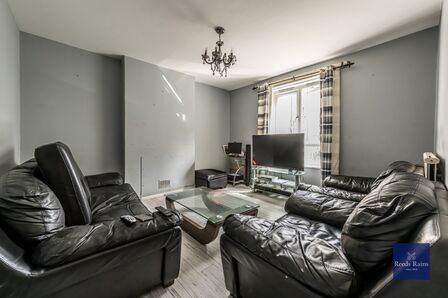 4 bedroom  Flat for sale