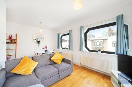 1 bedroom  Flat for sale