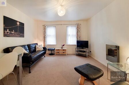 1 bedroom  Flat for sale