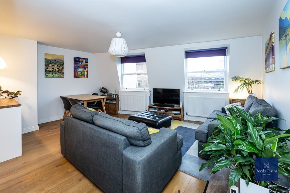 Main image of 2 bedroom  Flat for sale, Kennington Road, London, SE1