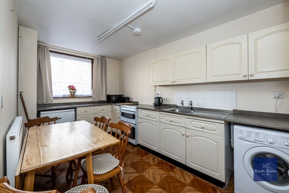 Kitchen / Breakfast Room