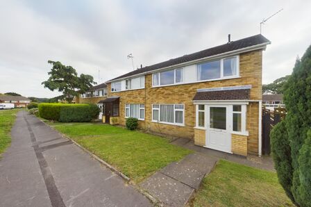 Lichen Green, 3 bedroom Semi Detached House to rent, £1,200 pcm