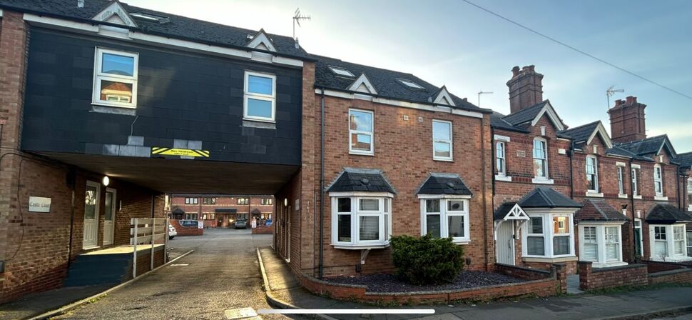 Main image of 2 bedroom  Flat for sale, Park Road, Kenilworth, Warwickshire, CV8