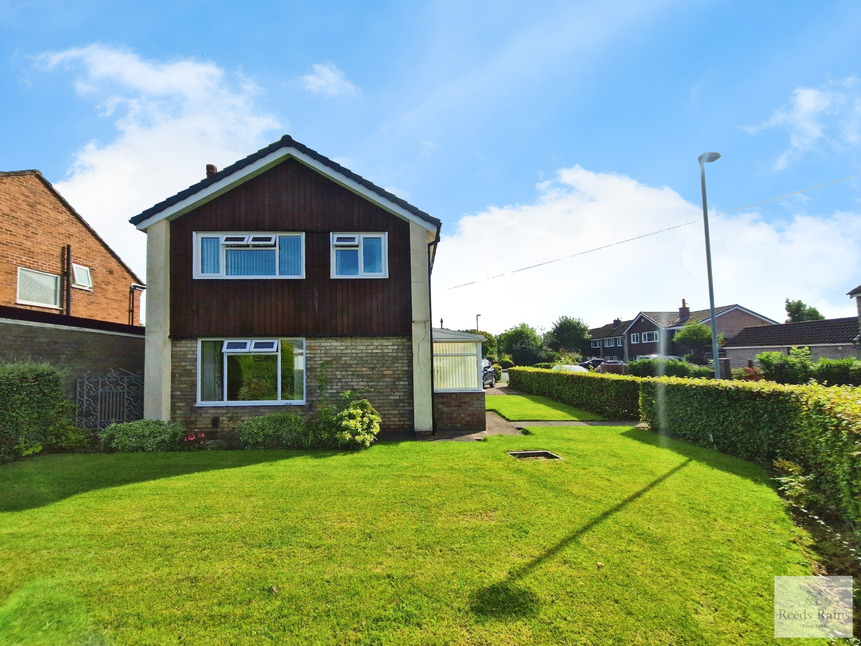 Main image of 3 bedroom Detached House for sale, Coniston Drive, Walton-le-Dale, Lancashire, PR5