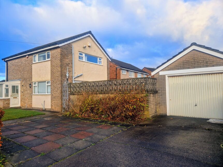 Main image of 3 bedroom Detached House for sale, Coniston Drive, Walton-le-Dale, Lancashire, PR5