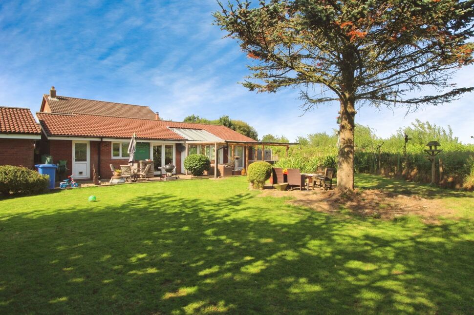 Main image of 3 bedroom Detached Bungalow for sale, Spring Meadow, Leyland, Lancashire, PR25