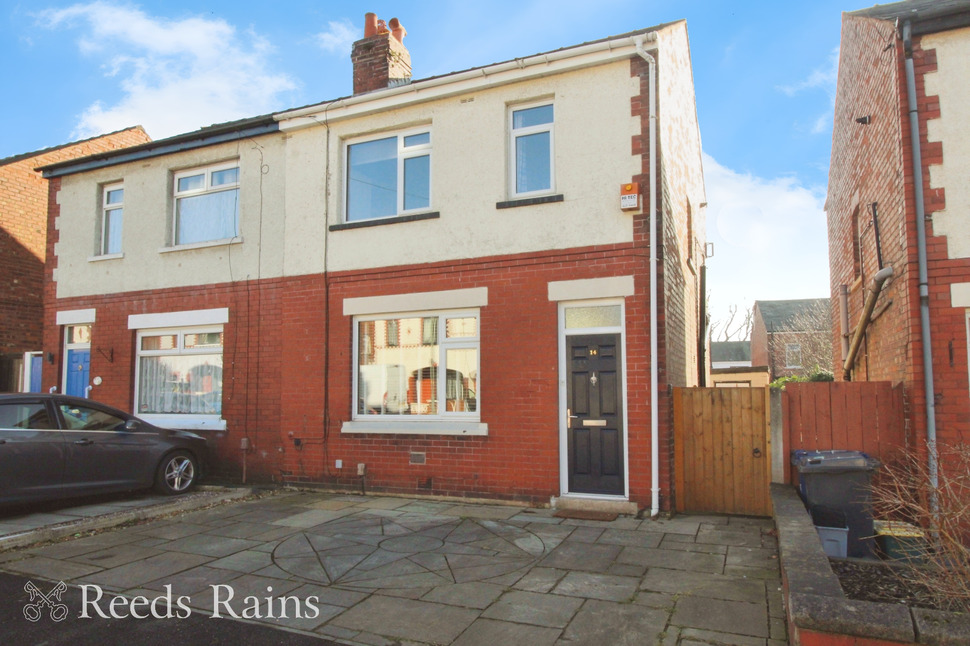 Main image of 3 bedroom Semi Detached House for sale, Gloucester Avenue, Farington, Lancashire, PR25