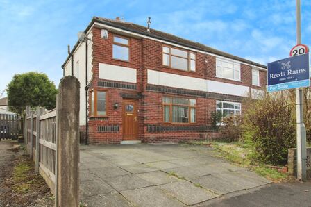 Balmoral Avenue, 3 bedroom Semi Detached House for sale, £170,000