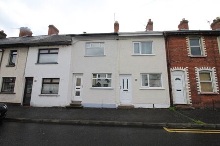 2 bedroom Mid Terrace House to rent