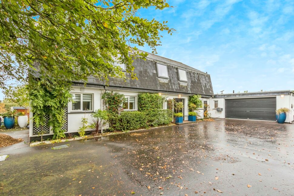 Main image of 4 bedroom Detached House for sale, Saintfield Road, Lisburn, County Down, BT27