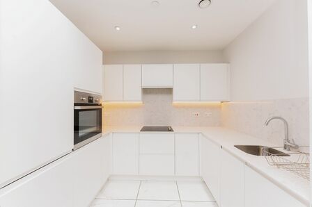 Drury Lane, 2 bedroom  Flat to rent, £1,295 pcm