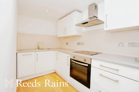 1 bedroom  Flat for sale