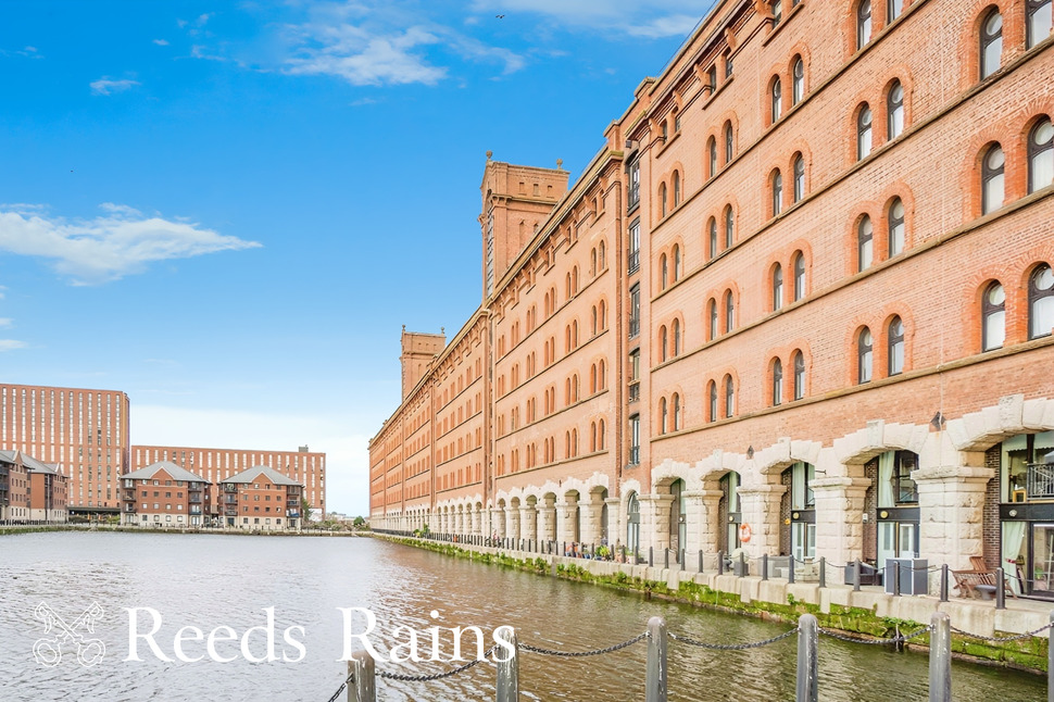 Main image of 2 bedroom  Flat for sale, Waterloo Warehouse, Waterloo Road, Liverpool, Merseyside, L3