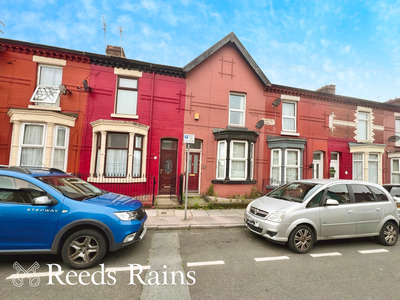 2 bedroom Mid Terrace House for sale