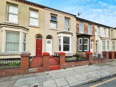 2 bedroom Mid Terrace House for sale