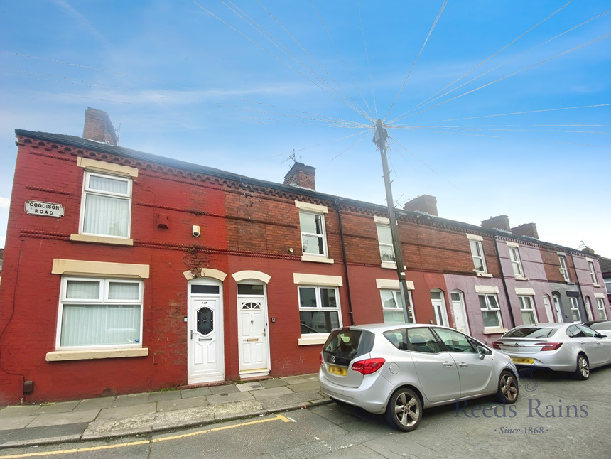 3 bedroom Mid Terrace House for sale