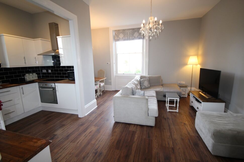 Open Plan Living Room / Dining Area