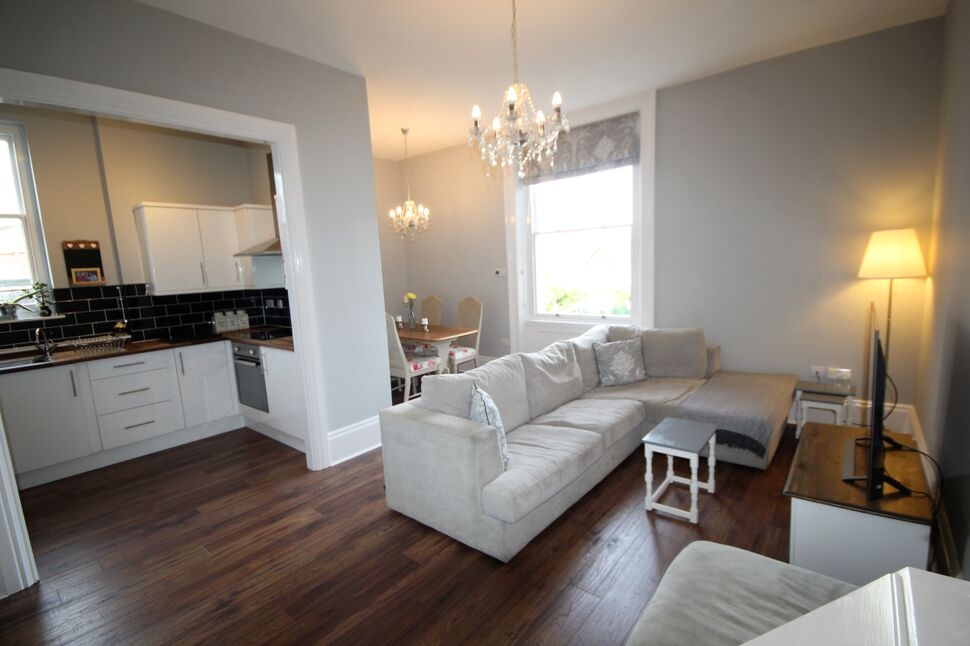 Open Plan Living Room / Dining Area