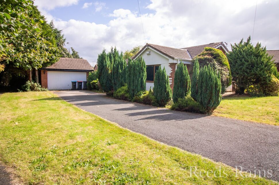 Main image of 3 bedroom Detached Bungalow for sale, Mossvale, Ellesmere Port, Cheshire, CH66