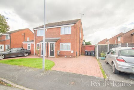 Ann Close, 2 bedroom Semi Detached House for sale, £175,000