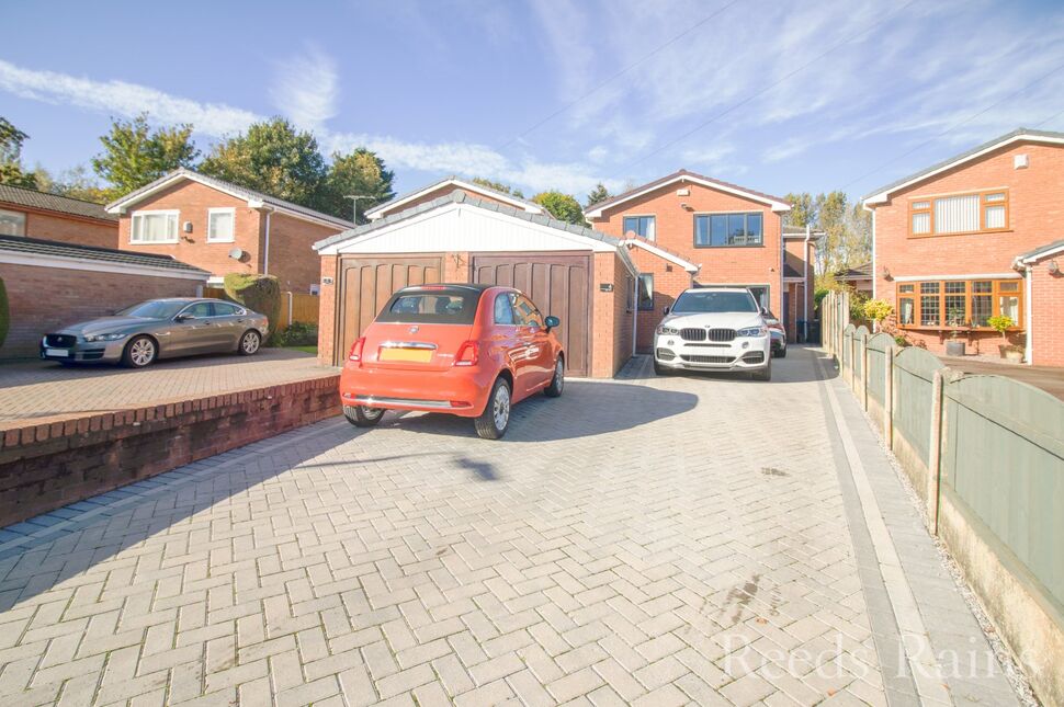 Main image of 4 bedroom Detached House for sale, Links View, Little Sutton, Cheshire, CH66