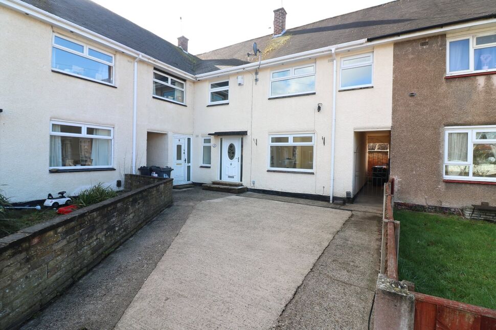 Main image of 4 bedroom Mid Terrace House to rent, Hardy Close, Great Sutton, Cheshire, CH66