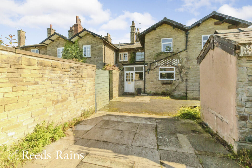 Main image of 3 bedroom Mid Terrace House for sale, Moss Lane, Bollington, Cheshire, SK10