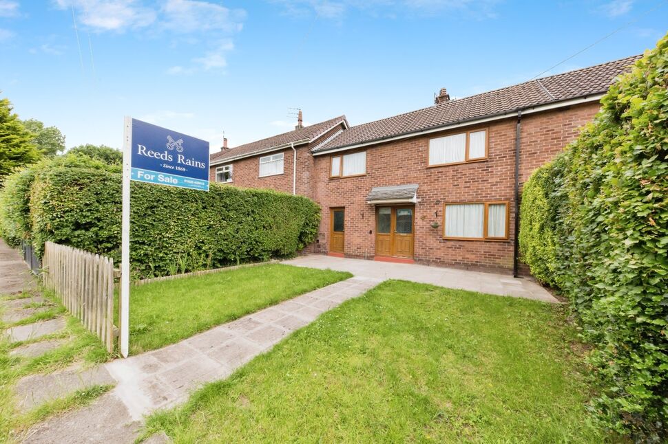 Main image of 3 bedroom Mid Terrace House for sale, Banbury Close, Macclesfield, Cheshire, SK10