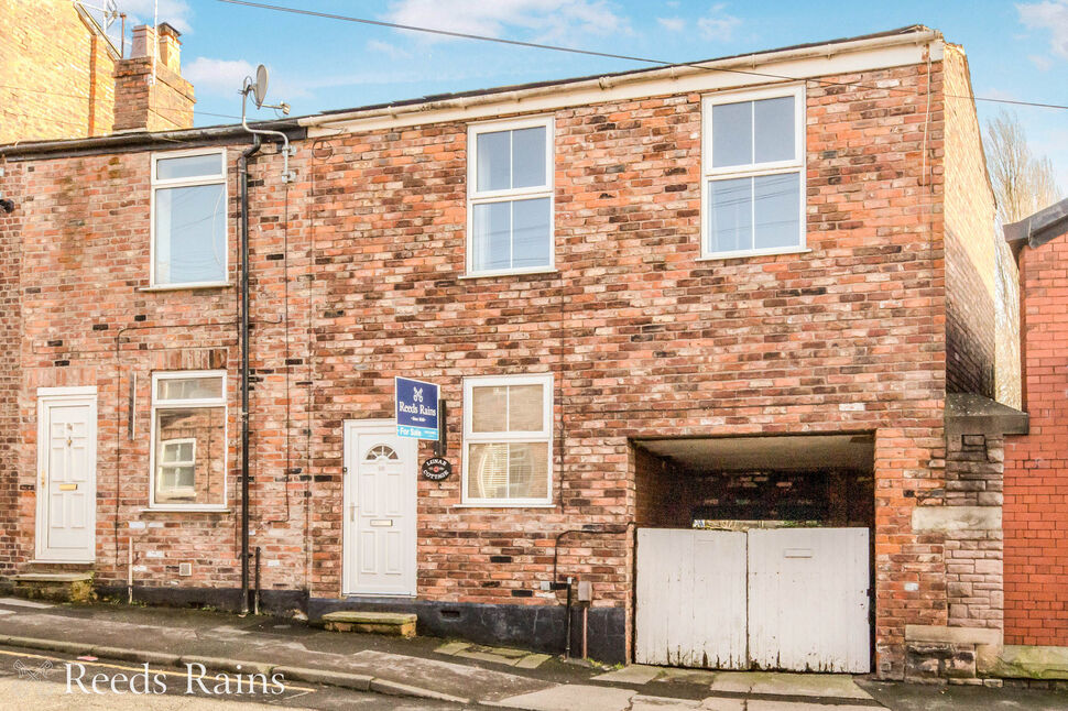 Main image of 3 bedroom End Terrace House for sale, Bridge Street, Macclesfield, Cheshire, SK11